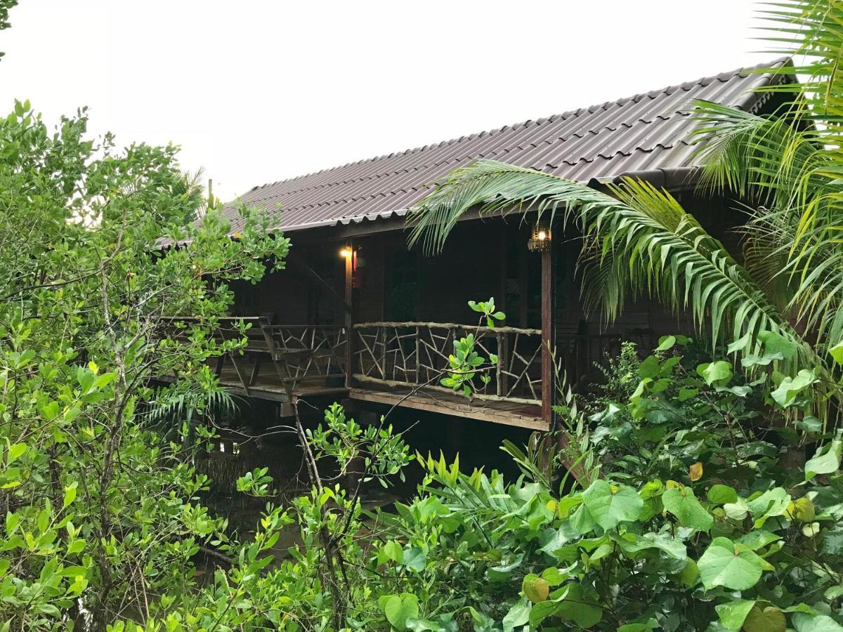 苏察纳里兰戈普度假村 达叻府 外观 照片